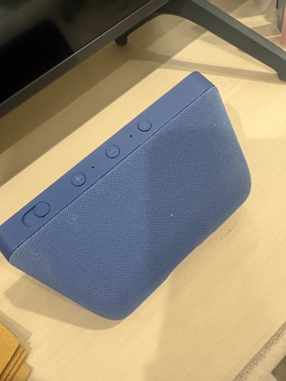 Blue Smart Display speaker  - Compact Touchscreen Device - Picture 2 of 2
